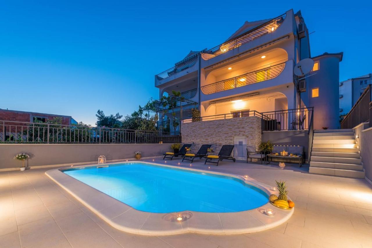 Villa Seaview With Pool - Apartment Yellow トロギール エクステリア 写真