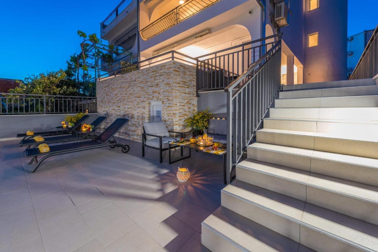 Villa Seaview With Pool - Apartment Yellow トロギール エクステリア 写真