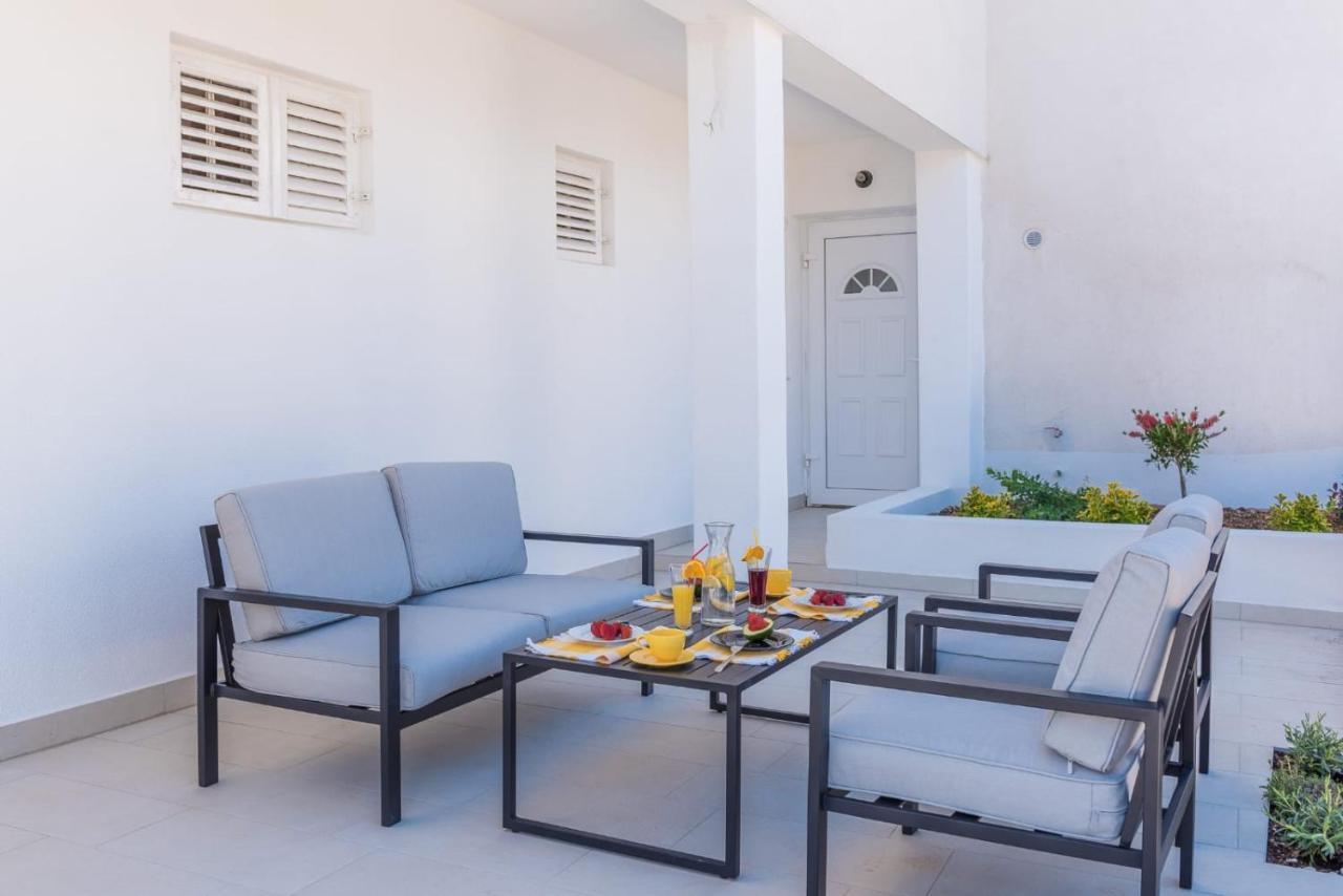 Villa Seaview With Pool - Apartment Yellow トロギール エクステリア 写真
